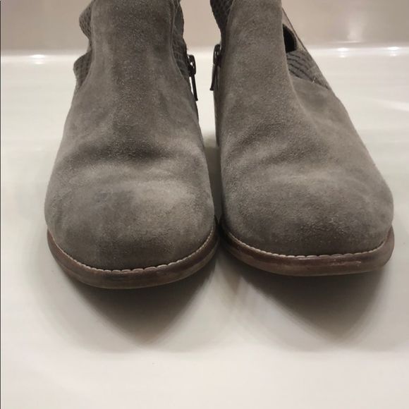 Seychelles Score Charcoal Leather Booties - Picture 8 of 12